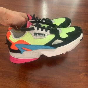 Like New Adidas Retro Sneakers